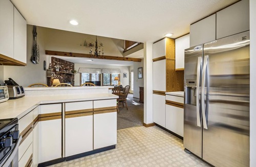Killington House | Glazebrook J5: 3-Bedroom Townhome with Sauna & Fireplace