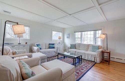 Gloucester House | Gloucester Home with Large Yard 1 Mi to Beach!