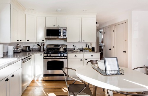Waitsfield Apartment | Go Skiing or Hiking from an Enchanting, Light-Filled Home