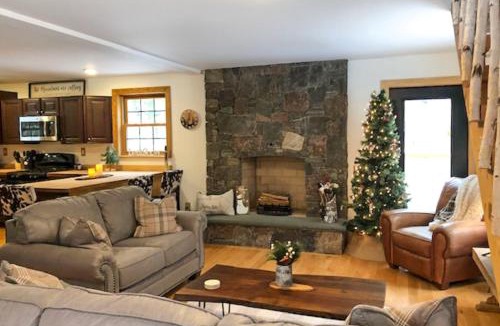 West Bridgewater House | Gondola Lodge
