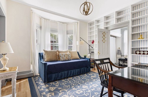 Porter Square House | Gorgeous 4+ br 3.5 ba Harvard mansion: Cambridge Cosmopolitan
