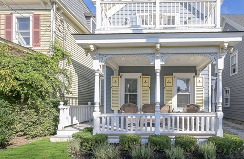 Greenport House | Gorgeous 5 bdrm home with beautiful bay views in the heart of Greenport Village