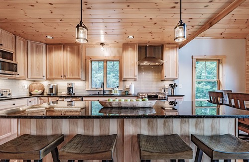 Bethel Ski Chalet | Gorgeous Bethel Chalet, Views, AC, Hot Tub, Firepit, 10 minutes to Sunday River