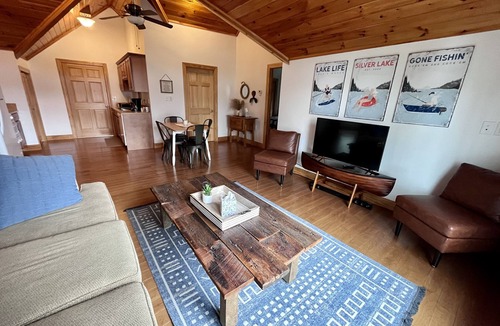 Hunt Cottage | Gorgeous cottage on Silver Lake. Golfing, boating, hiking and more!