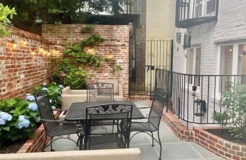 Georgetown House | Gorgeous Georgetown entire Row Home with elevator