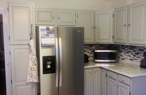 Warrendale House | Gorgeous Home in Waltham quiet, family-friendly neighborhood, 2 free parking!