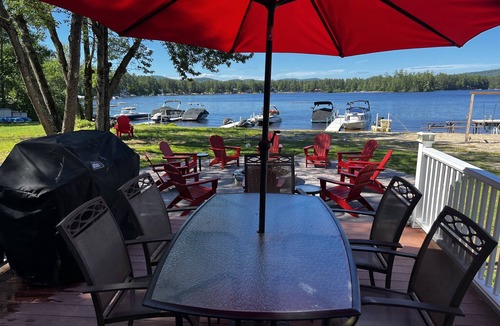 The Bays House | Gorgeous Lake Front Home - Renovated in 2023!