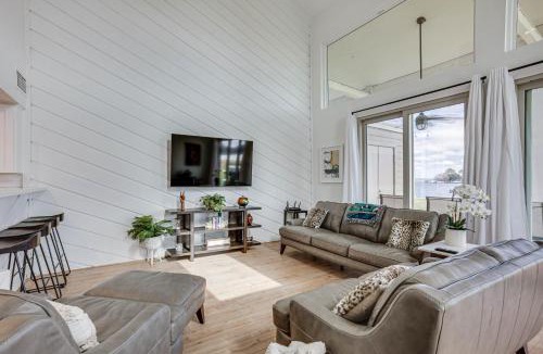 April Sound House | Gorgeous Lakefront Townhome with Pool Access and Views