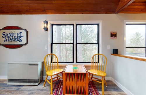 North Conway House | Gorgeous Mountain Retreat w/Private Hot Tub & Mountain Views - Near Attractions