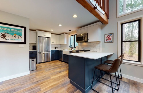 North Conway House | Gorgeous Mountain Retreat w/Private Hot Tub & Mountain Views - Near Attractions