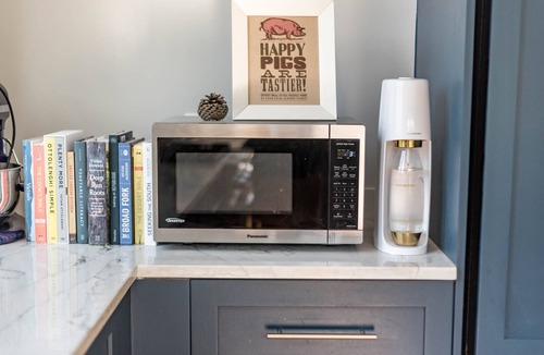 Peaks Other | Gorgeous Mountain Views, Rooftop Deck, Chef's Kitchen