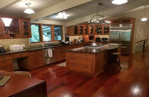 West Hartford House | Gorgeous Quechee Vermont Golf and Ski House Sleeps 12