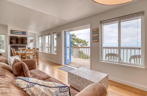 Lincoln City House | Grace's Beach House