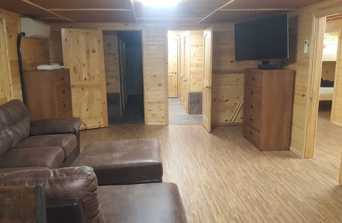 Toler House | Great for large groups or 1 or 2