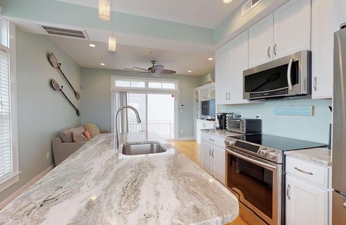 Atlantic Beach House | GREAT OCEAN VIEWS! BEAUTIFUL 2 BR/2 bath LUXURY CONDO SLEEPS 6