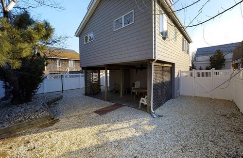 Beach Haven Terrace House | Great Value - Oceanside raised ranch. Location is perfect for walking to beach, restaurants, pizza, ice cream or coffee. 134196