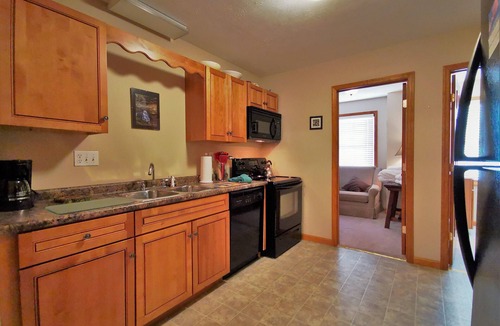 Snowshoe House | ❤️Great WiFi. Beautiful Home for a Ski Getaway. 15% off of ski rentals
