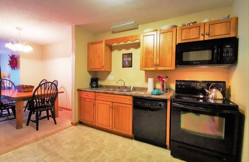 Snowshoe House | ❤️Great WiFi. Beautiful Home for a Ski Getaway. 15% off of ski rentals