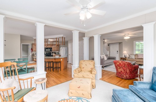Faber House | Green House on the Hill - near route 151
