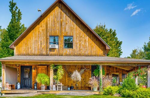 Stannard House | Greensboro Home with Porch and Countryside Views!