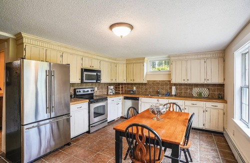 Morrisville House | Grey Goose Farm: 5 br, wood fireplace, a/c & private pond!