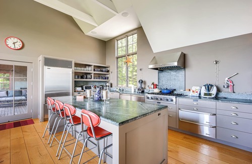 Newbury House | Group-Friendly Newbury Stunner: Home Gym, Hot Tub!