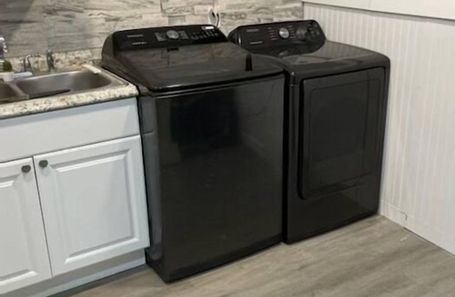 Spring House | Guesthouse studio suite w washer & dryer in Spring Tx Fully equipped.