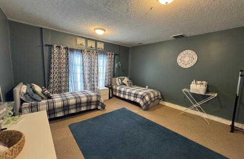 Charlotte House | Hakuna Matata Hostel Shared Room