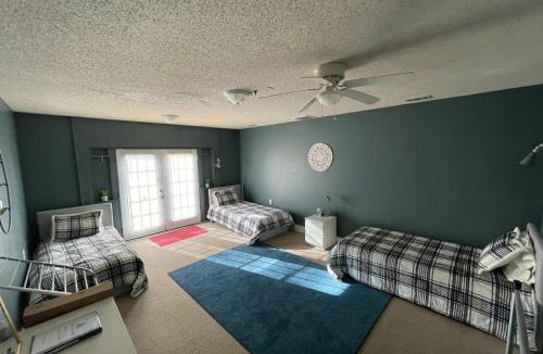 Charlotte House | Hakuna Matata Hostel Shared Room