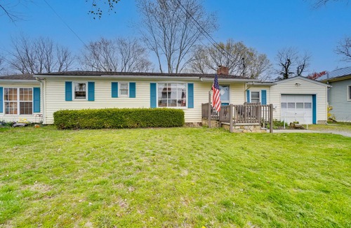 Bolivar Apartment | Half Mile to Harpers Ferry: Duplex w/Fire Pit