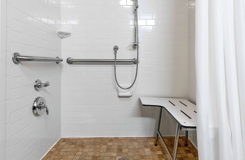 Nashua Hotel | Hampton Inn Nashua