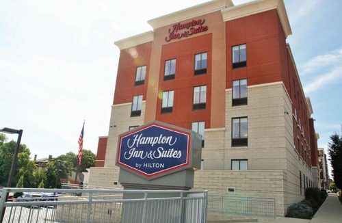 Corryville Hotel | Hampton Inn & Suites Cincinnati/Uptown - University Area