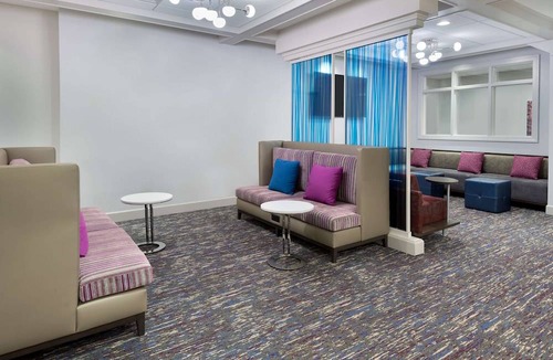 Downtown Buffalo Hotel | Hampton Inn & Suites Buffalo/Downtown