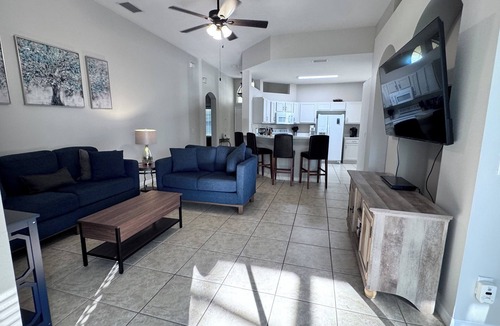 Florida Pines Villa | Harry Potter & Disney 4Bed Villa with Pool Table