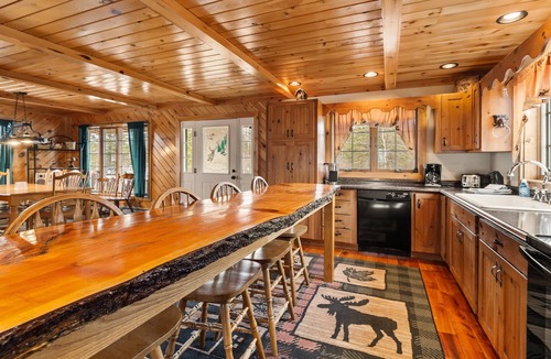 Rangeley House | Hart | Beautiful family getaway located just three miles from downtown Rangeley