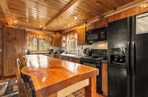 Rangeley House | Hart | Beautiful family getaway located just three miles from downtown Rangeley