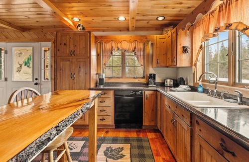 Rangeley House | Hart | Beautiful family getaway located just three miles from downtown Rangeley