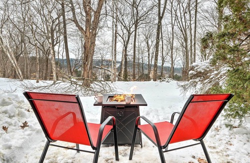 West Hartford Apartment | Hartford Escape w/Fire Pit ~ 3 Mi to Ski & Golf!