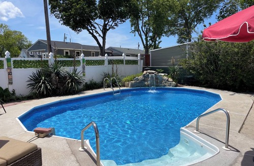 North Cape May House | Hawaiian Getaway in Cape May! Hot tub open year round! Dog friendly!