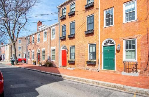 Newburyport House | Heart of Downtown Newburyport Urban Loft Living