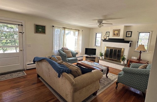 Burdett House | Heart of the Seneca Lake Wine Trail