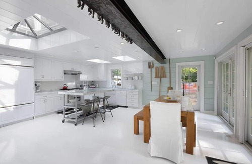 Sag Harbor House | Heated pool/5 min walk to Beach/Beautiful Sag Harbor Village/Restaurant/Museum