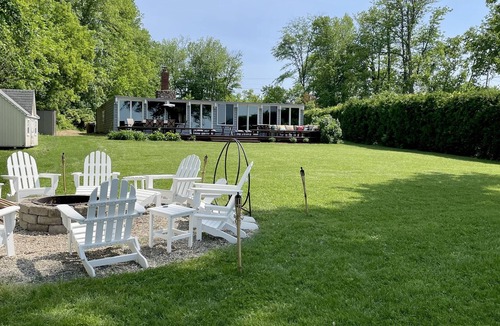 South Hero House | Heros Hideaway, private 1acre flat grassy yard, majestic sunsets