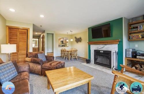 Central Vermont- Killington House | Highridge B14 Enjoy the view ski back trail shuttle service sports center