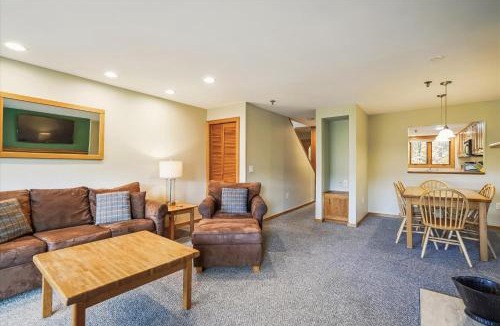 Central Vermont- Killington House | Highridge B14 Enjoy the view ski back trail shuttle service sports center