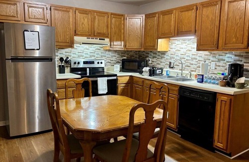 Covel House | Hillside Hideaway 2; Hatfield McCoy and Outlaw trails; Firepit; Sleeps 5