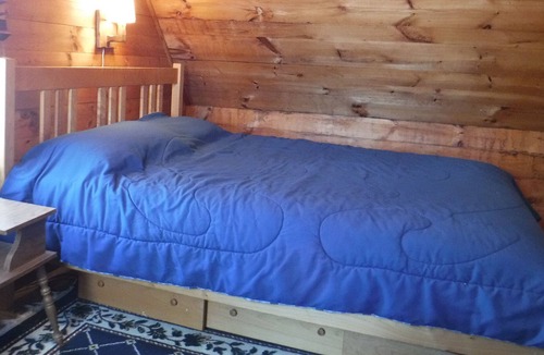 Littleton House | Hilltop Cottage on Partridge Lake. A family-friendly community in Littleton, NH.