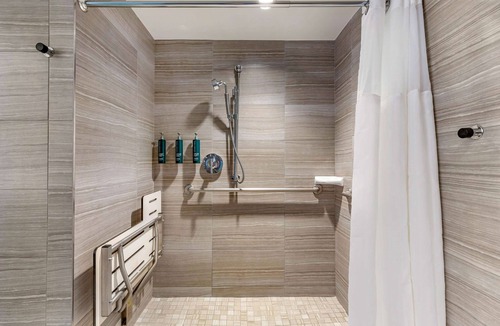 West End Hotel | Hilton Club The District Washington D.C.