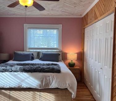 Fair Haven House | Historic 4 Bed 2 Bath Victorian Estate Fast Wifi
