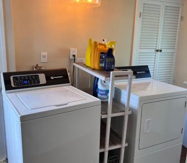 Fair Haven House | Historic 4 Bed 2 Bath Victorian Estate Fast Wifi